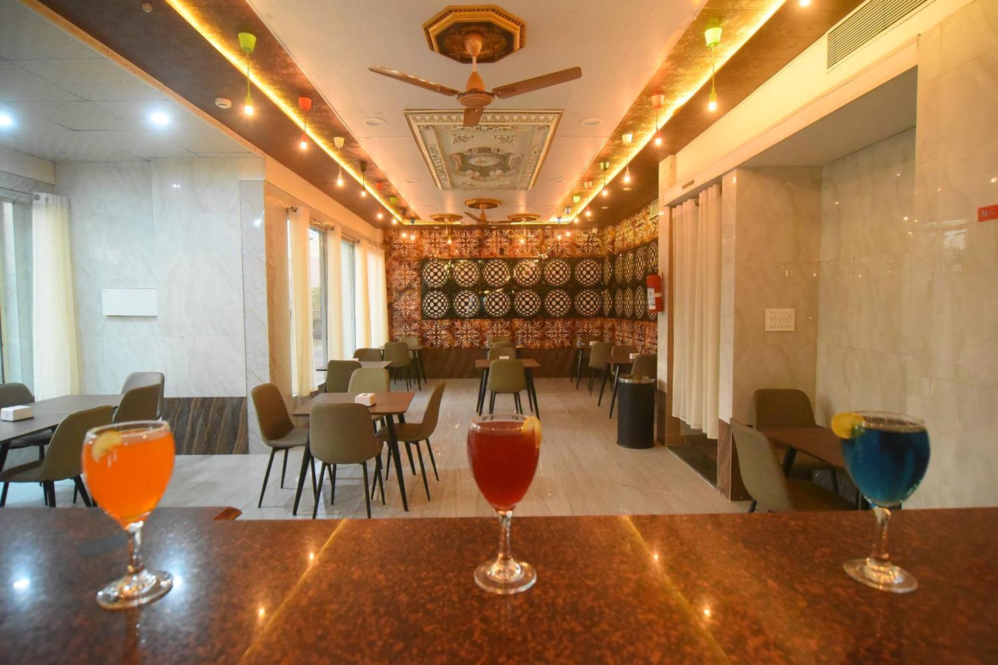 Hotel R Empire Revtree à Davanagere Extérieur photo