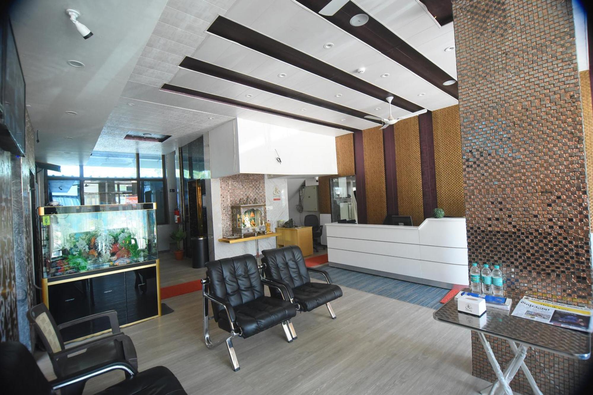 Hotel R Empire Revtree à Davanagere Extérieur photo