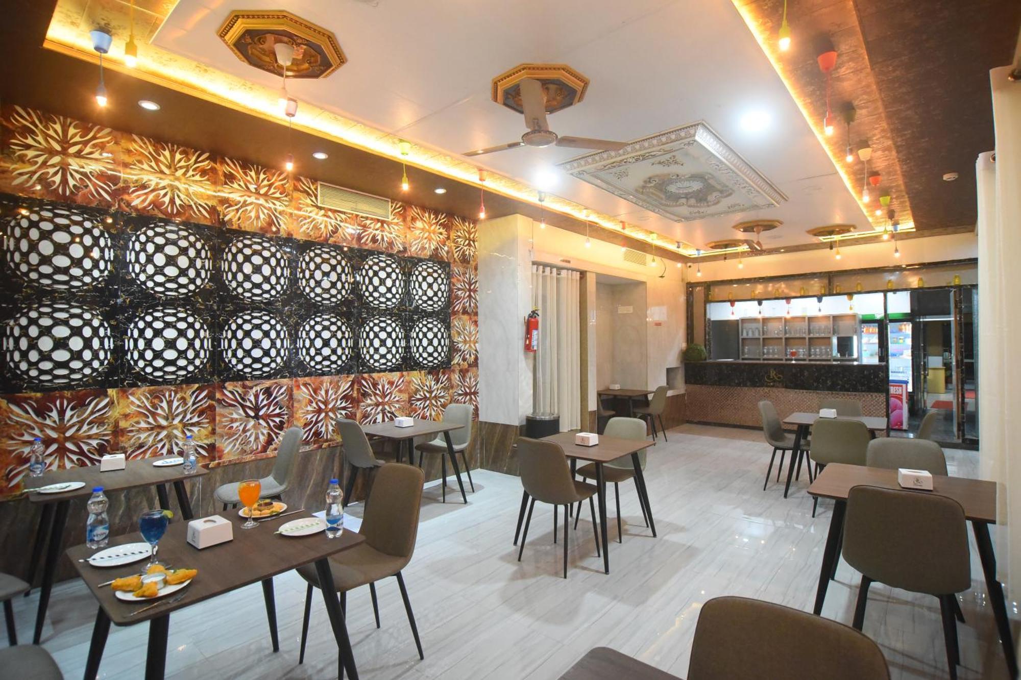 Hotel R Empire Revtree à Davanagere Extérieur photo